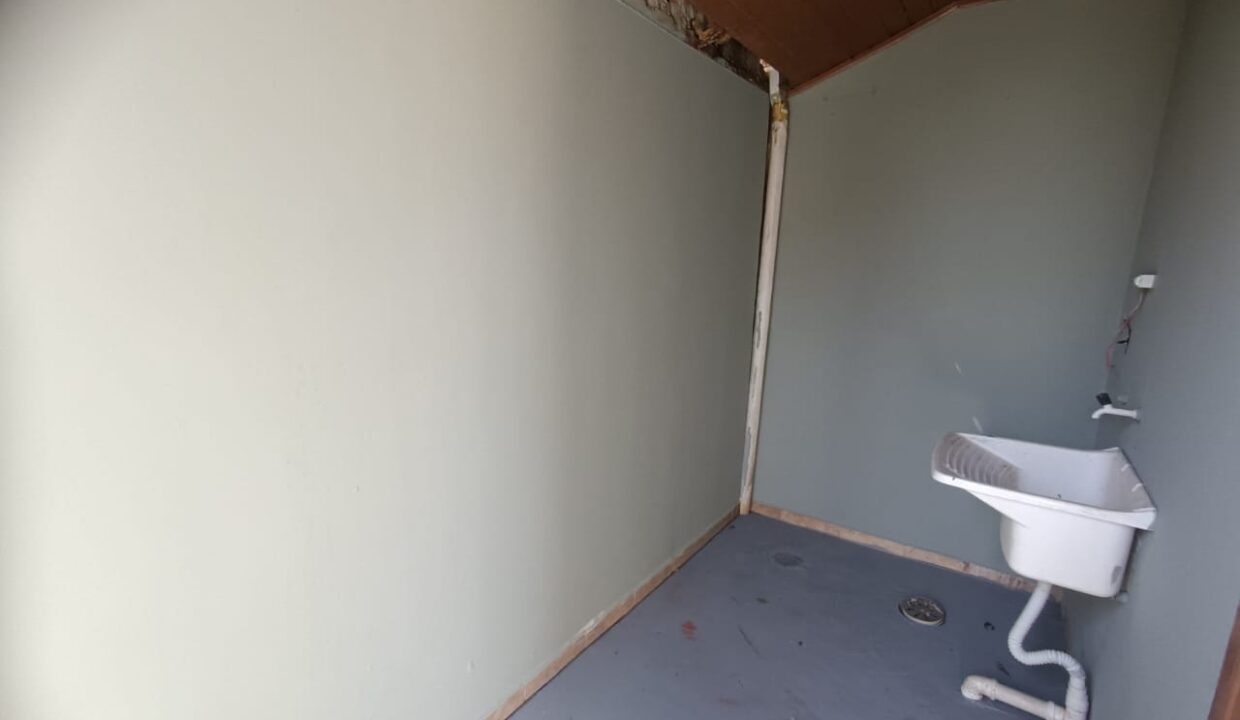 WhatsApp Image 2025-09-24 at 08.36.08