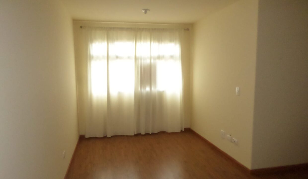 WhatsApp Image 2025-11-07 at 10.17.57 (1)